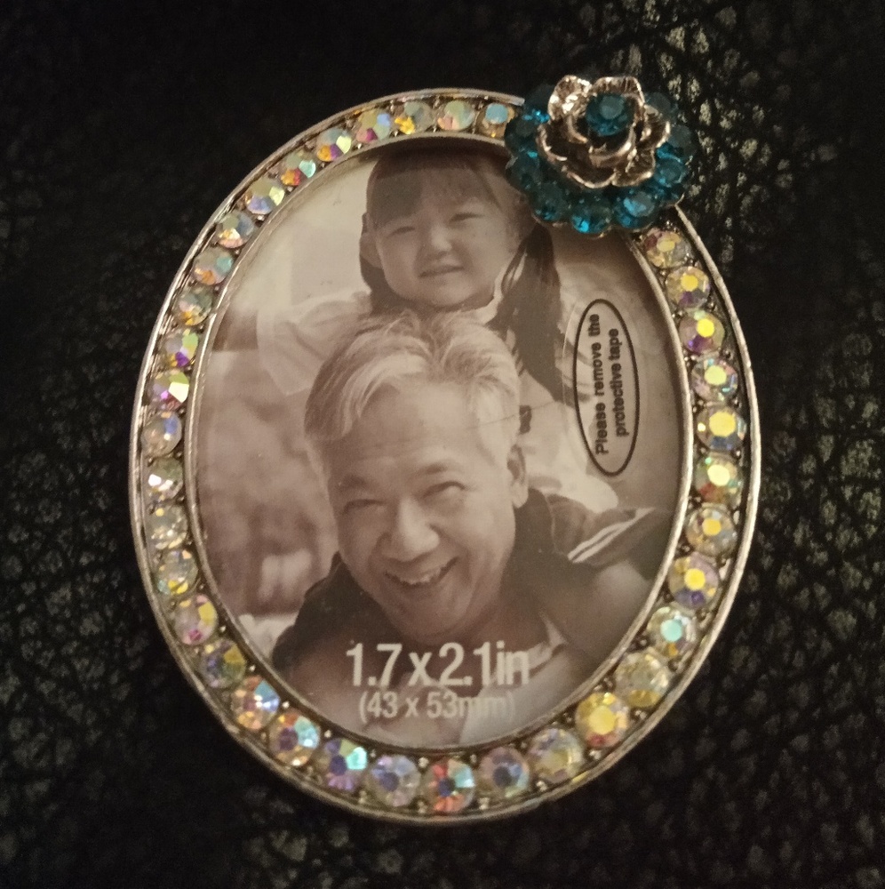 Picture brooch - Picture 3 of 4